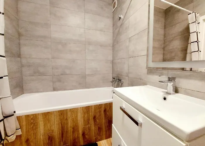 новобудова стрийська 45а автовокзал гашека онколікарня Apartamento Lviv