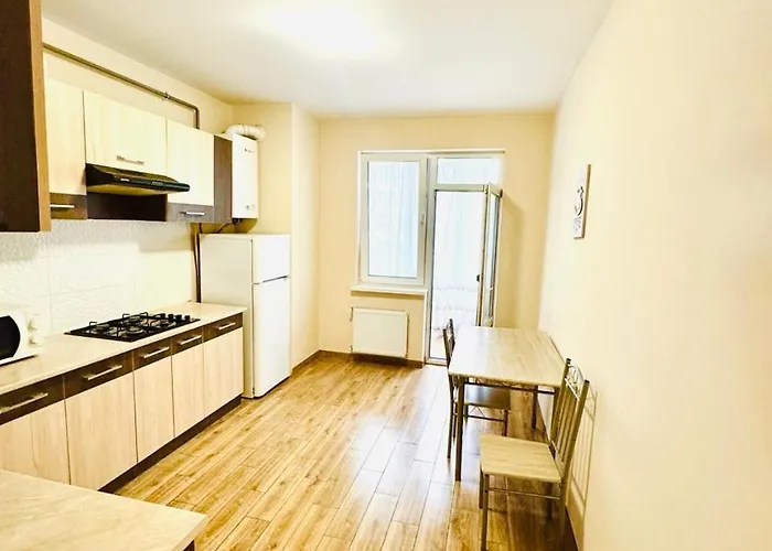 новобудова стрийська 45а автовокзал гашека онколікарня